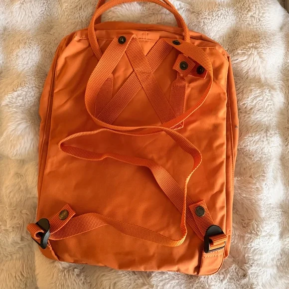 Fjallraven Kånken Bright Orange Backpack - Picture 2 of 4